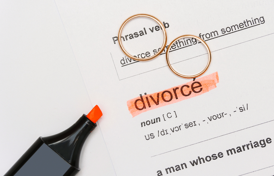divorce-aux-eau-droit-applicable-étapes-garde-et-voyages.jpg